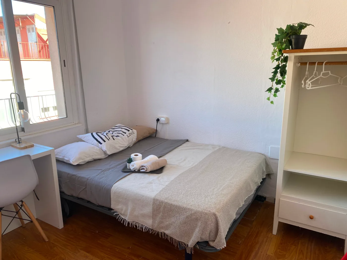 Habitación Priorat 26-02 en Sabadell